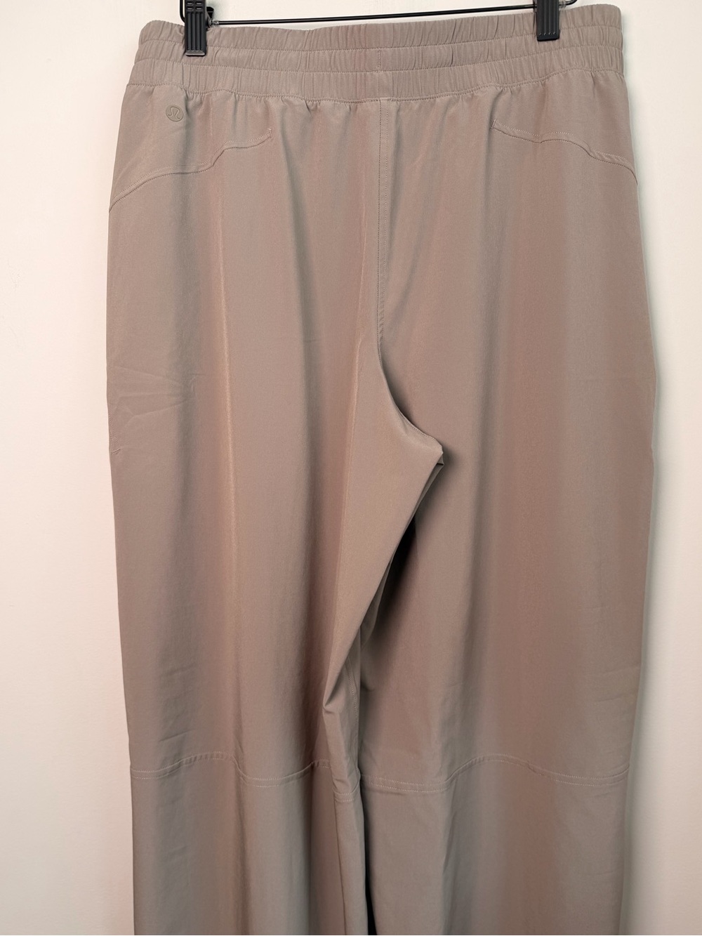 Lululemon Swift Mid-Rise Wide-Leg Pant - Picture 9 of 11
